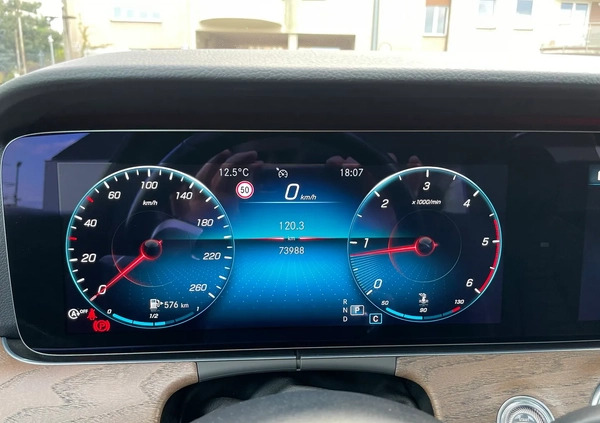 Mercedes-Benz Klasa E cena 159000 przebieg: 73988, rok produkcji 2020 z Piaseczno małe 352